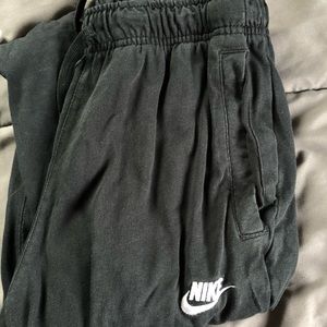MENS SMALL NIKE JOGGERS BLACK GENTLY WORN